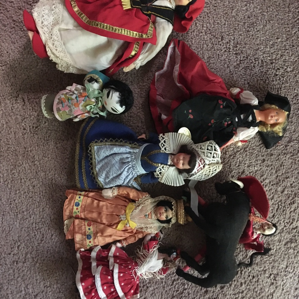 Lot of  7 Antique International Dolls